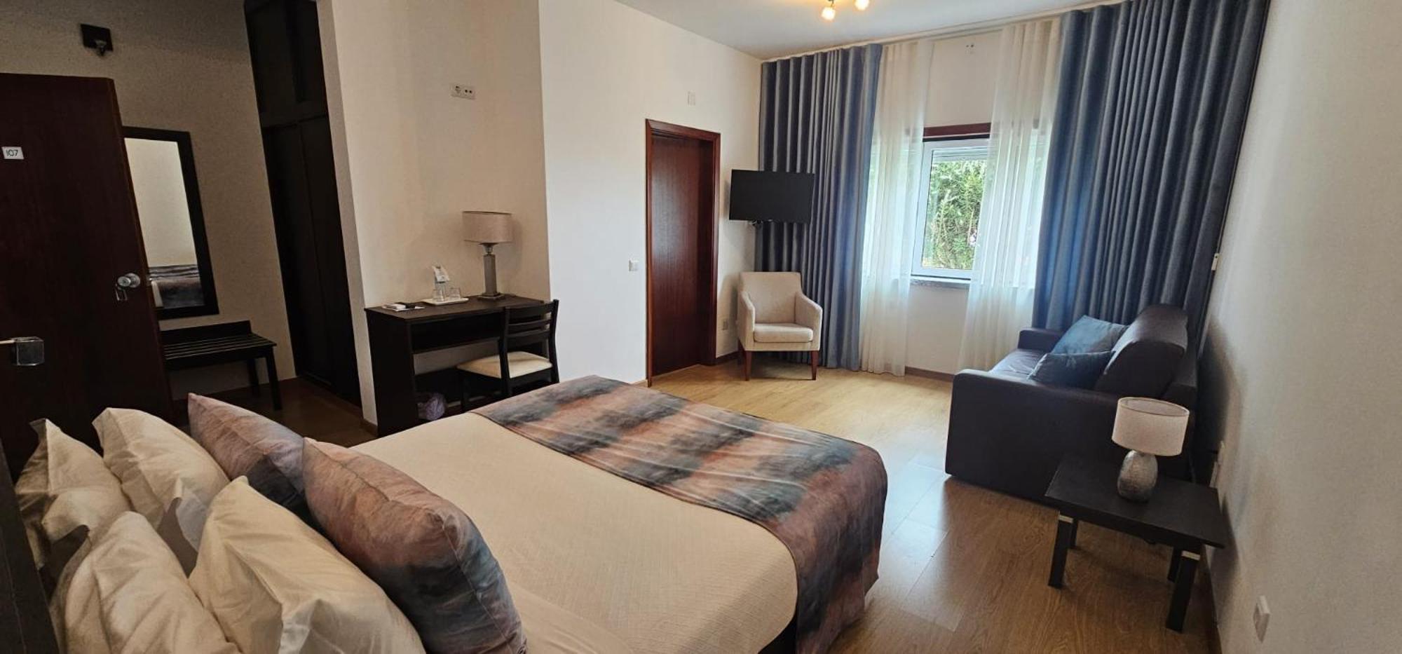 Hotel Louro Óbidos Exteriör bild